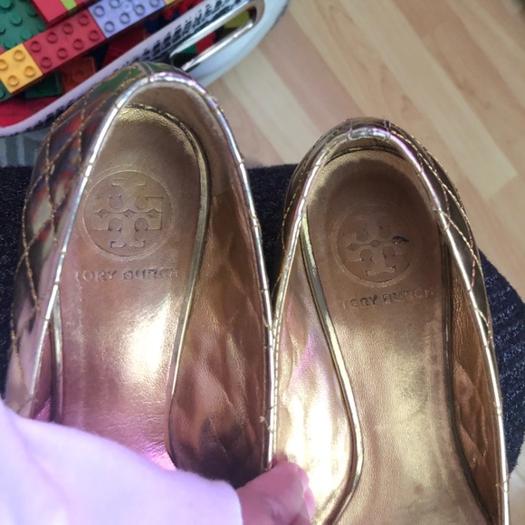 Tory Burch gold flats size 6 - Picture 6 of 8